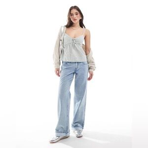 NWT Hollister Low-Rise Baggy Jeans Light Wash Size 2 Short